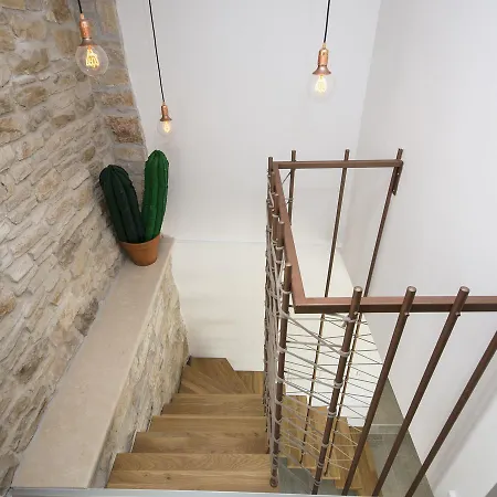 Villa Charming In With Swimming Pool Selina